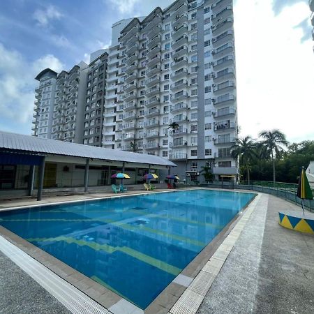 Fullhouse Marina View Villas Apartment Port Dickson Exterior foto